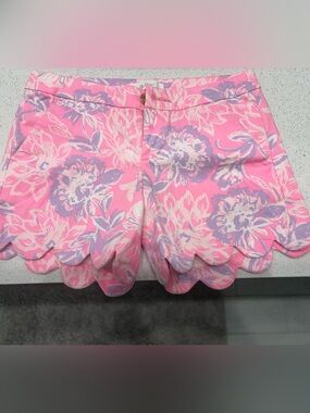 Pink Floral buttercup Scallop Hem Shorts